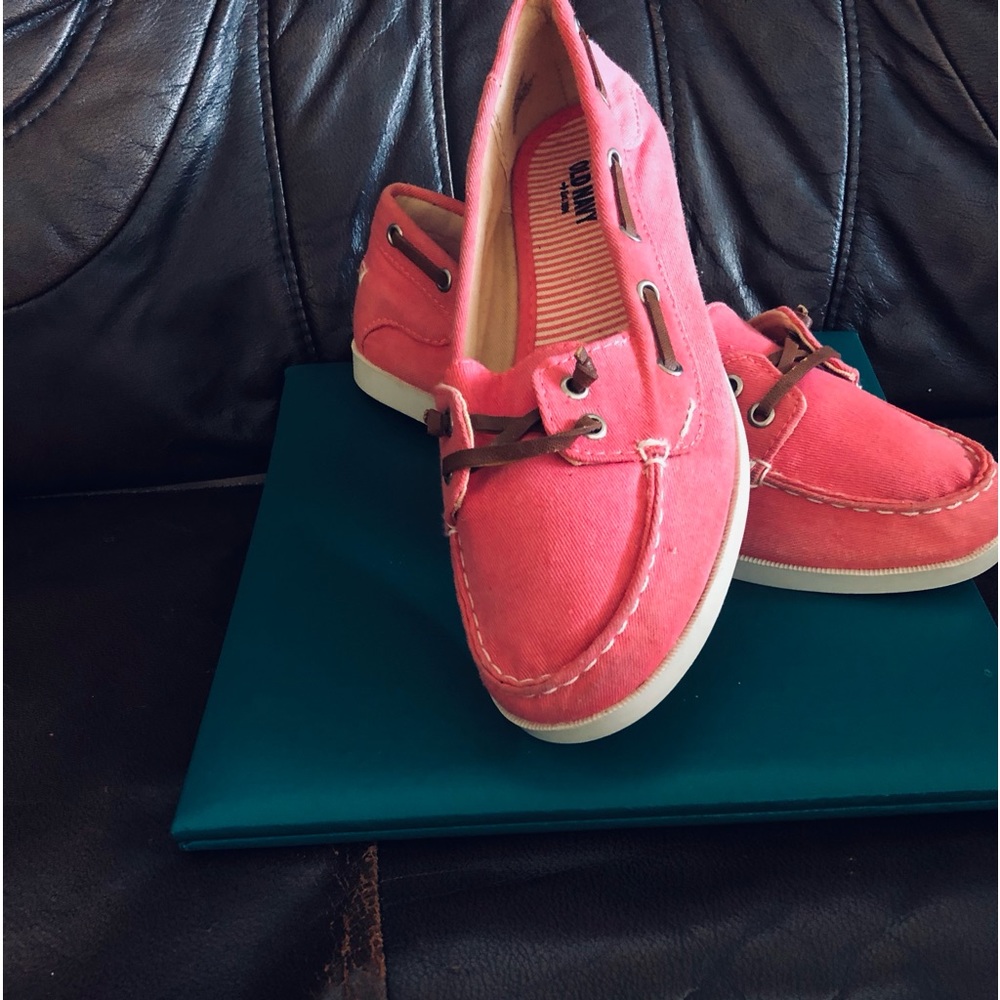 NWOT Old Navy fabric flats, size 9